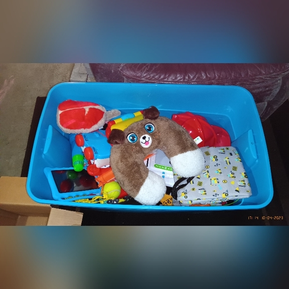 Random Toys - Picture 2 of 2